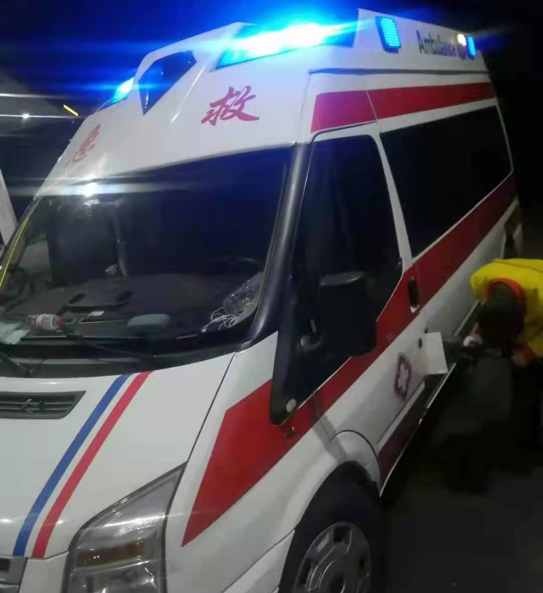 吉首市专业救护车出租